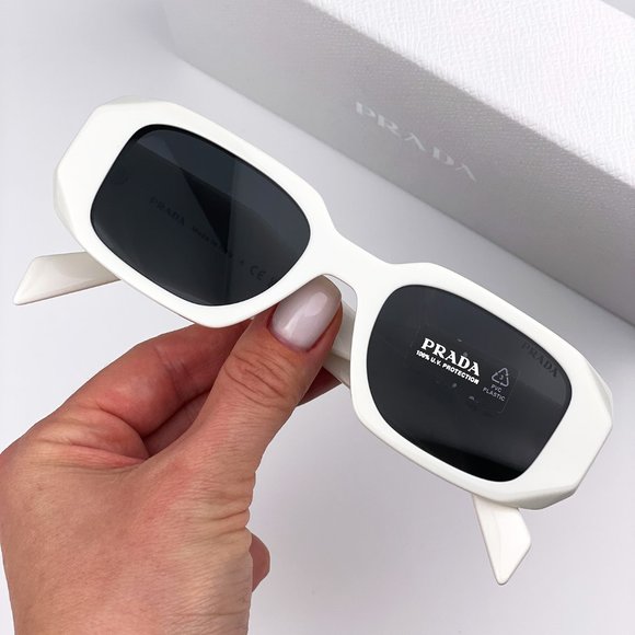 🔥  Prada PR17WS 1425S0 Sunglasses Ivory White Dark Gray Rectangle Unisex - Picture 2 of 10